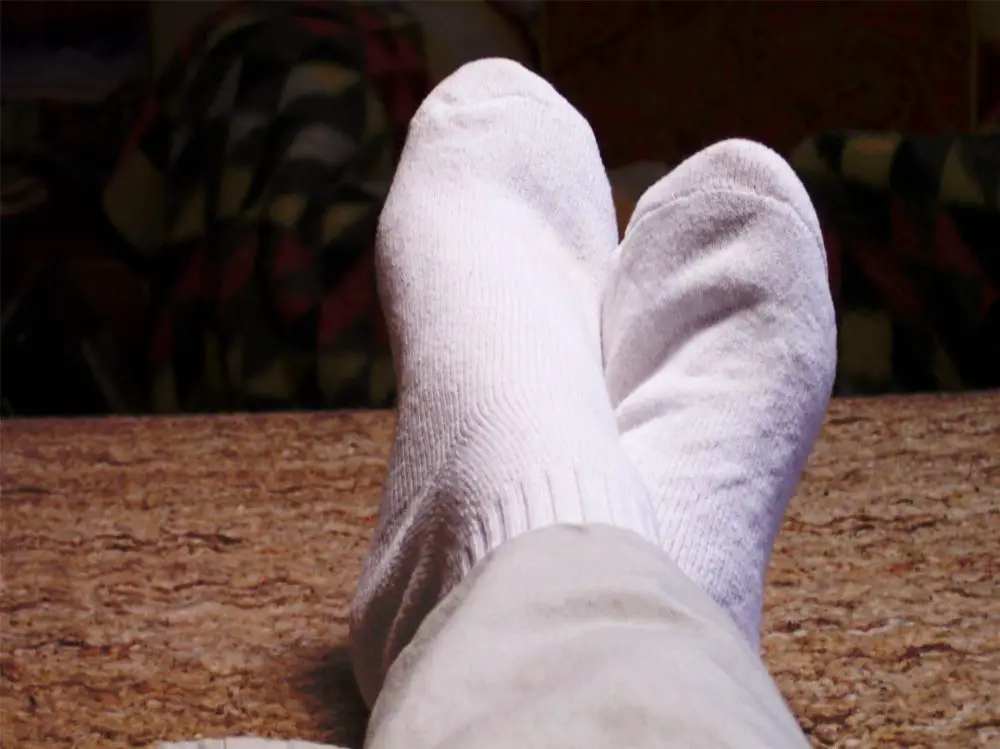 10 Best Socks for Sweaty Feet Reviewed 