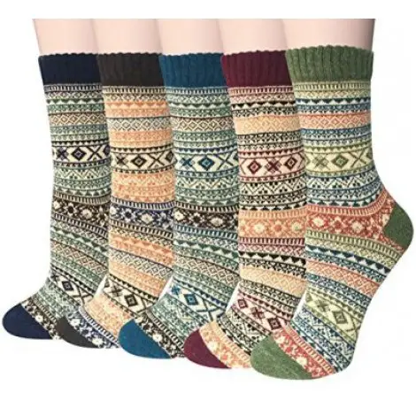 4. Loritta’s Vintage Style Thick Knit