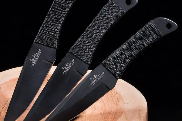 an in-depth review of the best throwing knives of 2018