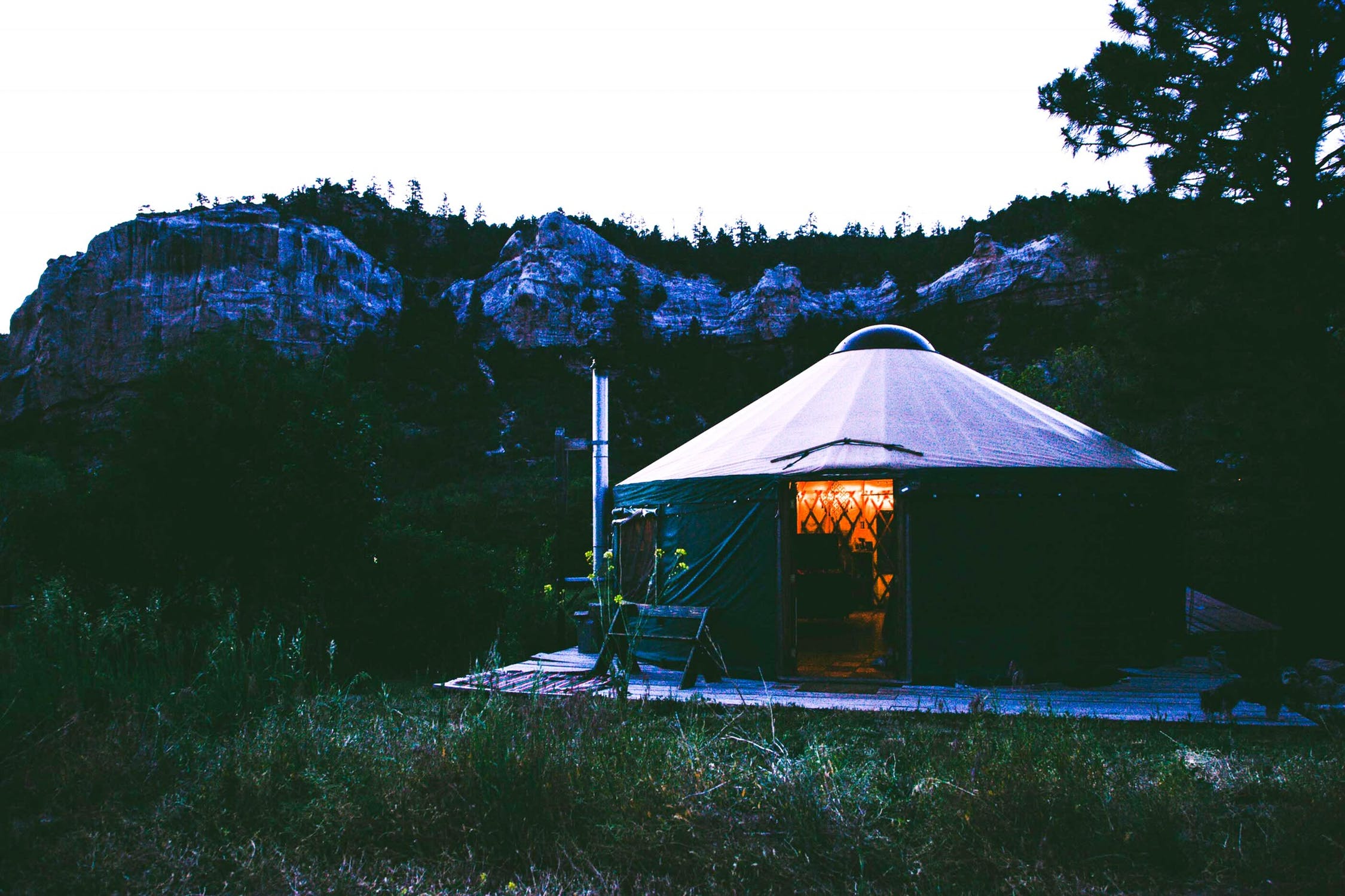 what-is-glamping-an-overview-of-luxury-camping-thegearhunt