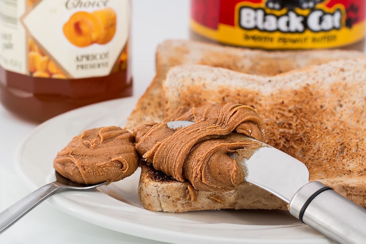 Peanut Butter and Dogs The Truth You Should Know TheGearHunt