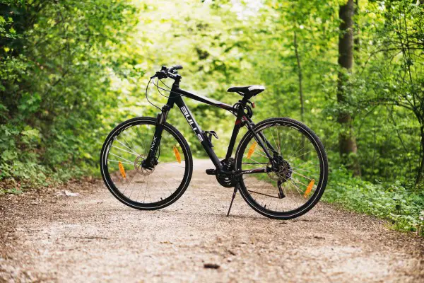 An in-depth review of the best hybrid bikes available in 2018.