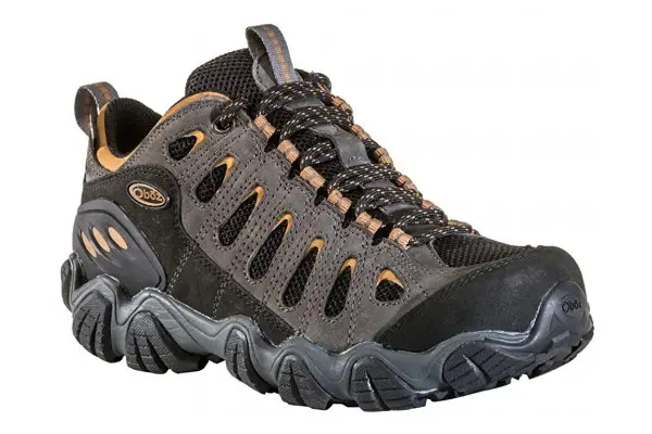 An in-depth review of the Oboz Sawtooth trail shoe.