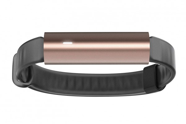 An in-depth review of the Misfit Ray fitness tracker. 