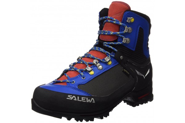 An in-depth review of the Salewa Raven 2 GTX.