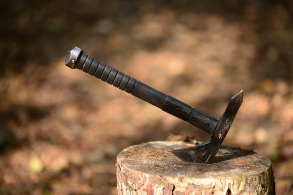 An in-depth review of the best tomahawks available in 2019. 