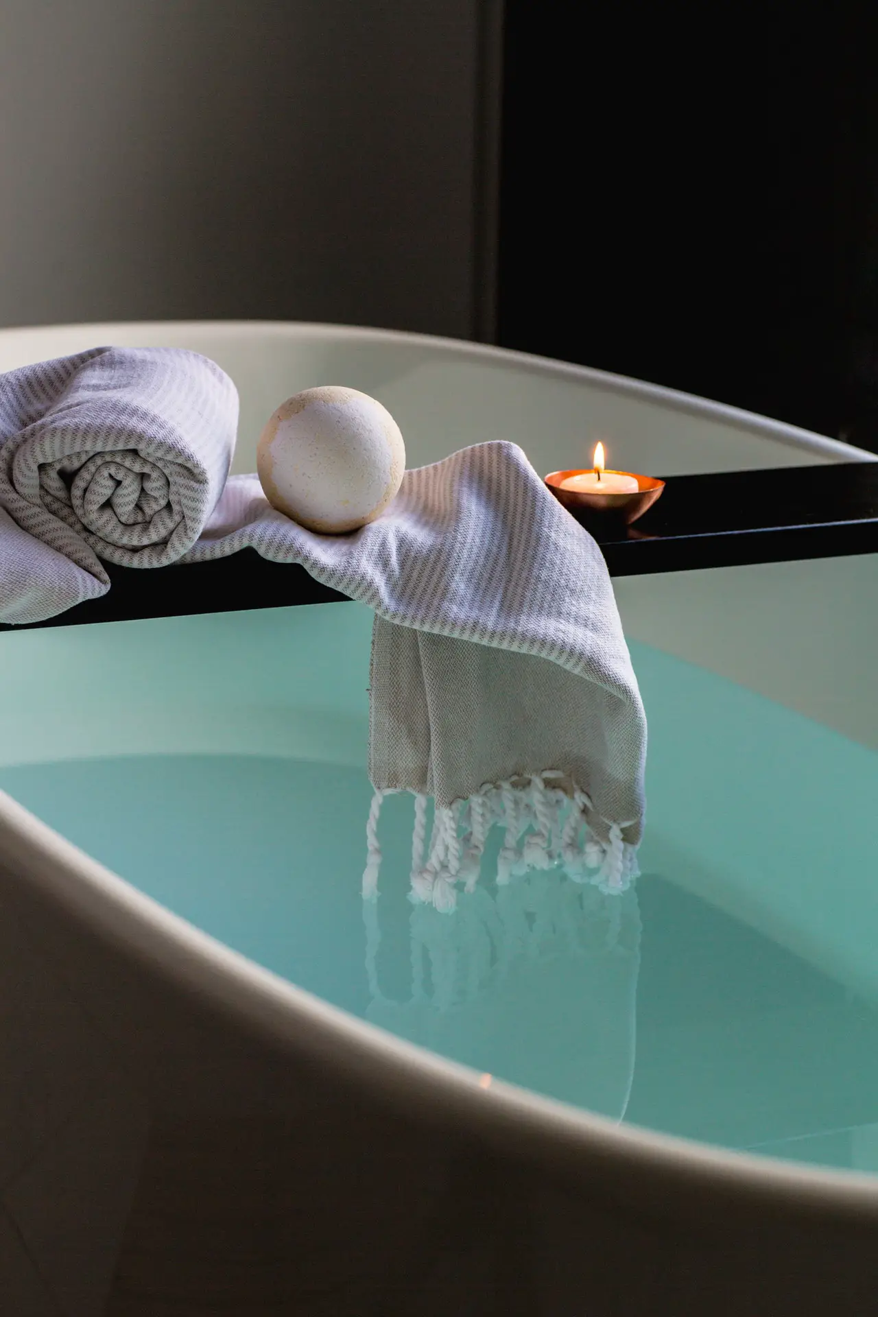 An in-depth review of the best bathtub trays available in 2019. 
