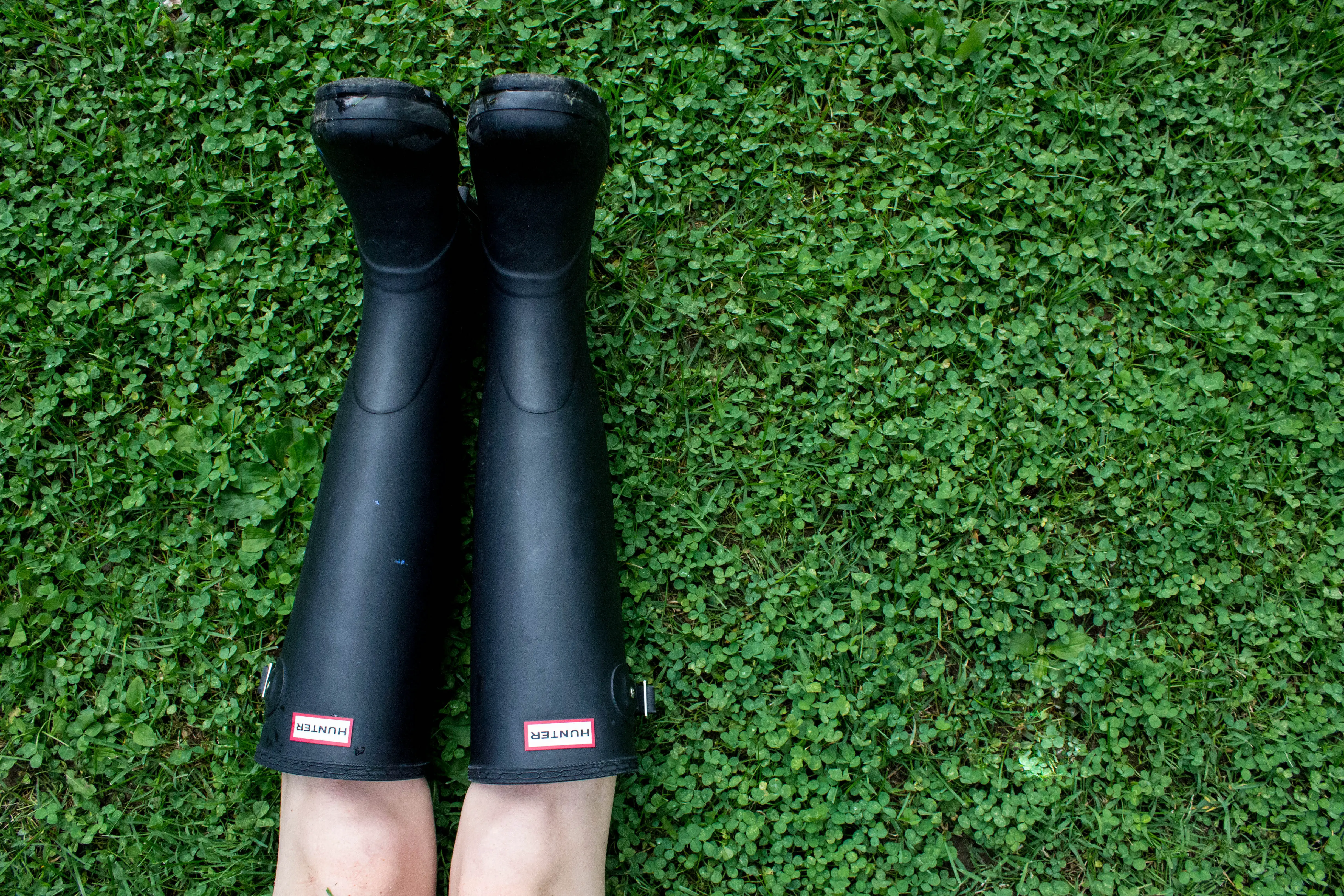 An in-depth review of the best Hunter rain boots available in 2019. 