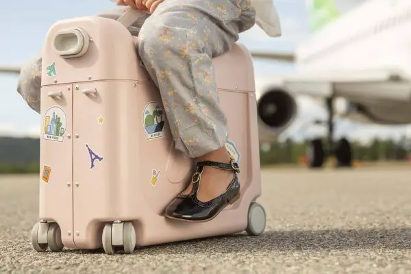 An in-depth review of the best kids luggage sets in 2019