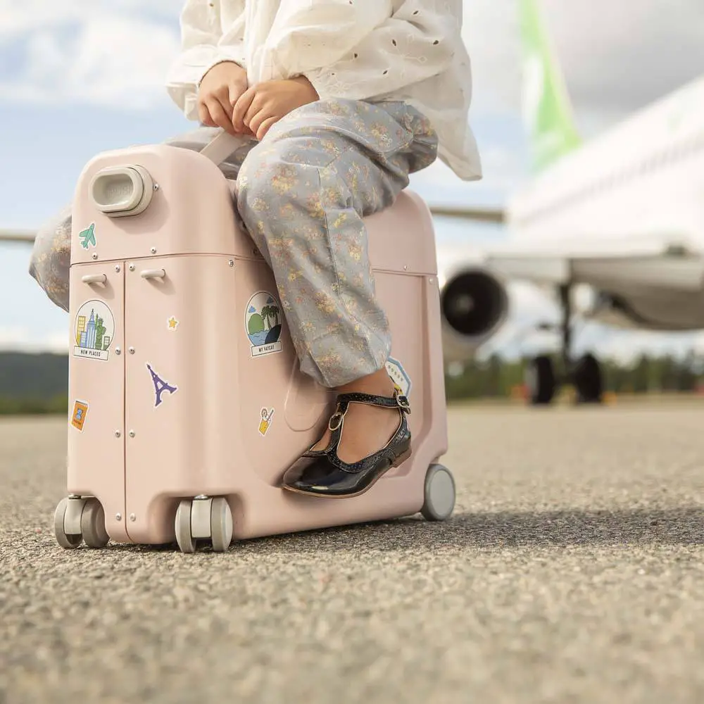 An in-depth review of the best kids luggage sets in 2019