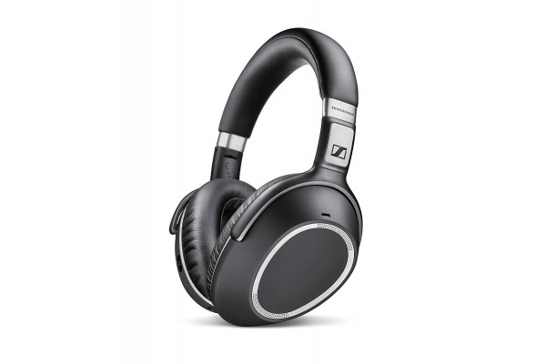 An in-depth review of the Sennheiser PXC 550.