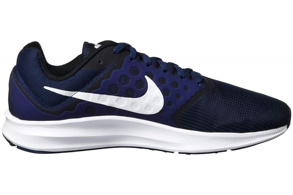 An in-depth review of the Nike Downshifter 7.