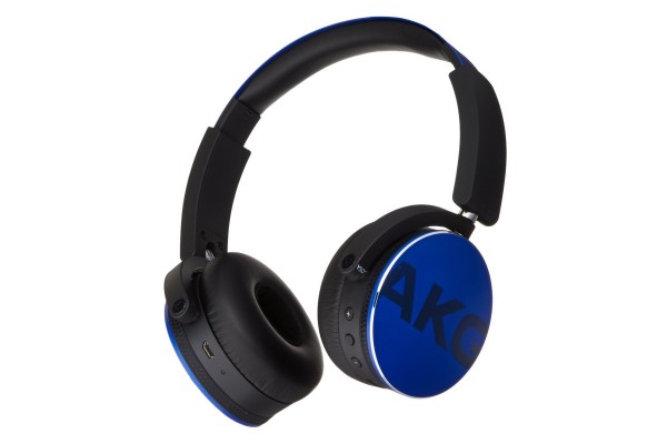 An in-depth review of the AKG Y50BT.