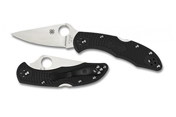 An in-depth review of the Spyderco Delica 4. 