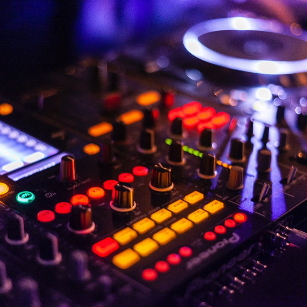 10 Best DJ Controllers Reviewed in 2024 TheGearHunt