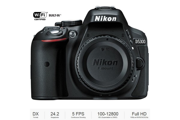 An in-depth review of the Nikon D7500.