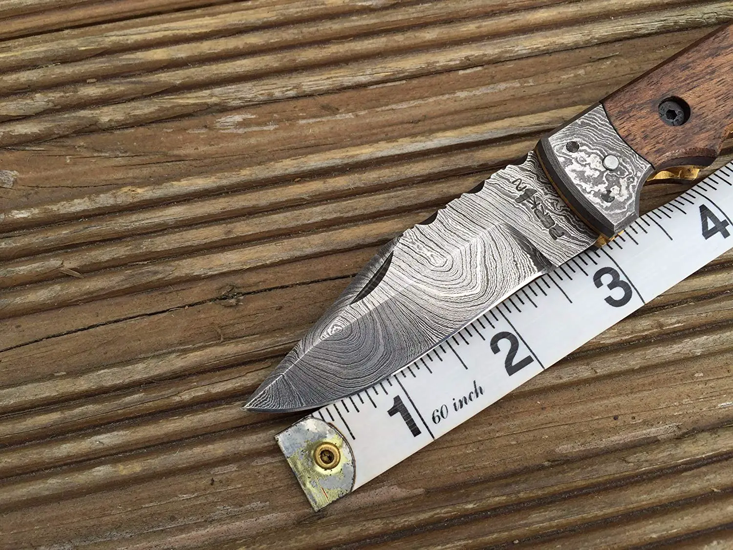 With a 2.9 inch blade the Perkin Damascus is ready for whatever you are.
