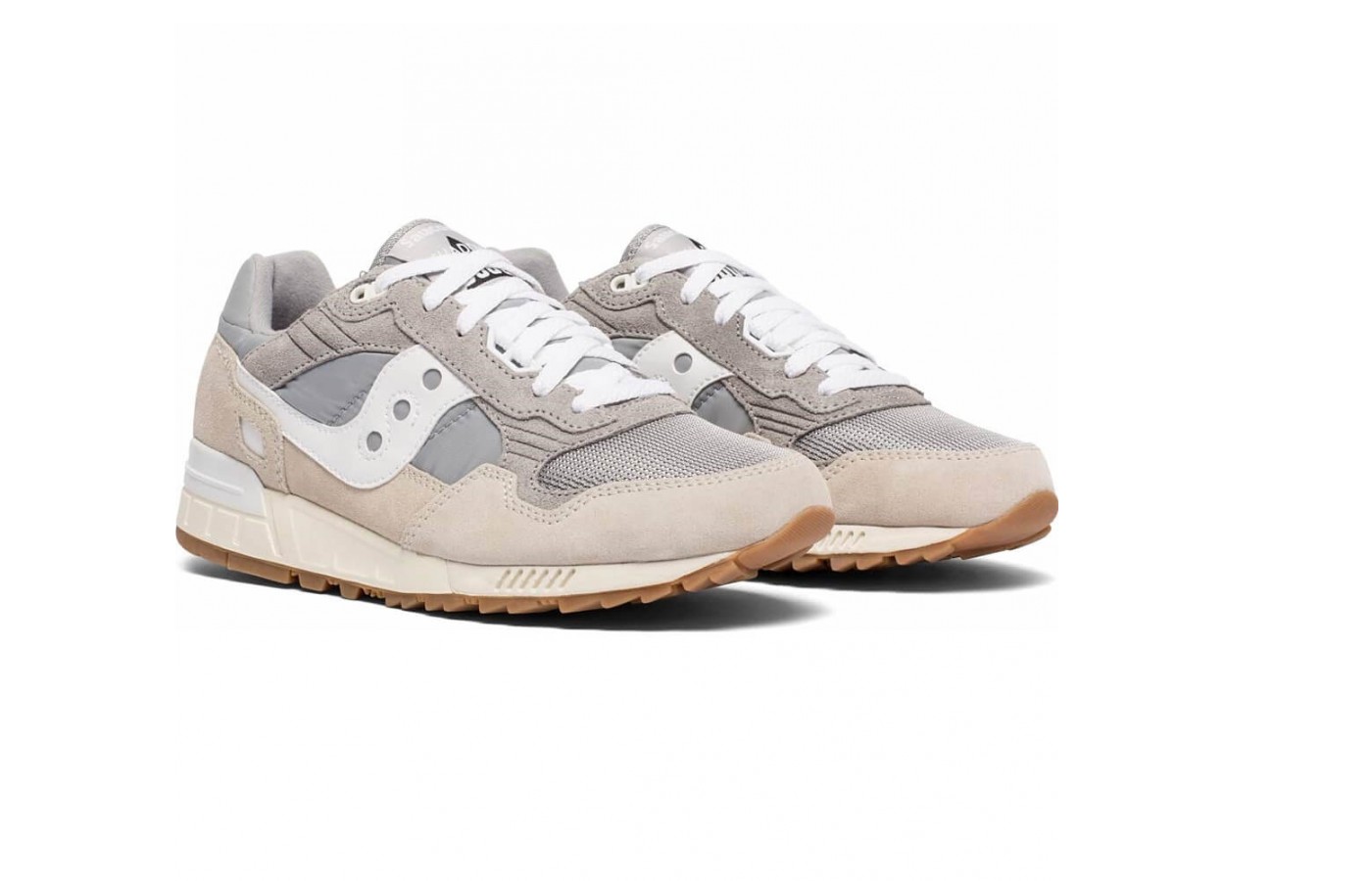 The Saucony Shadow 5000 offers a nice design offered in multiple color options for individual styles.