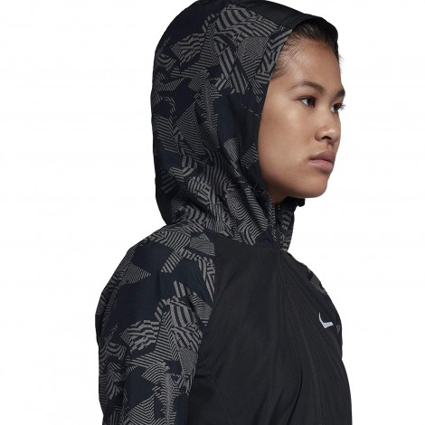 Nike Women's Essential Flash