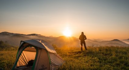 An in-depth guide on the health and social benefits of camping. 