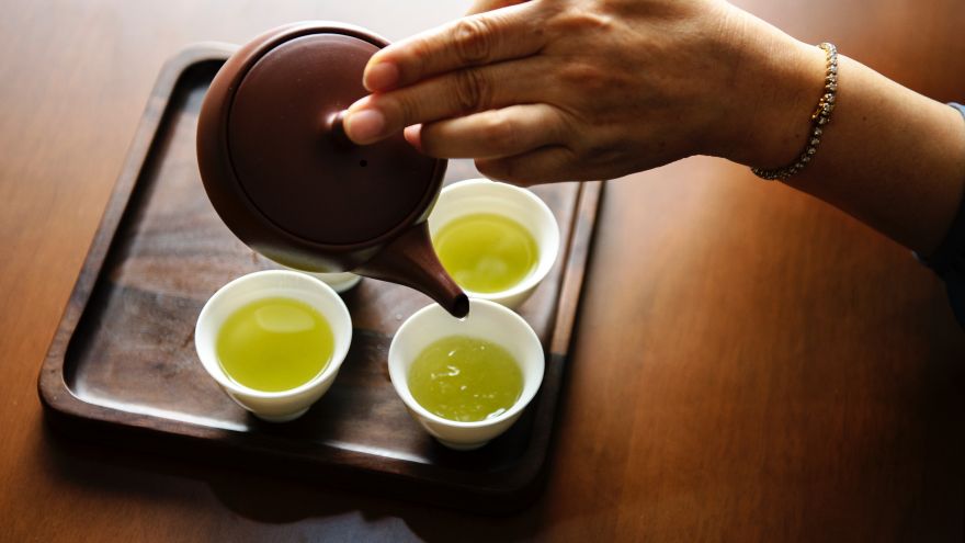 An in-depth review of the health benefits of green tea.